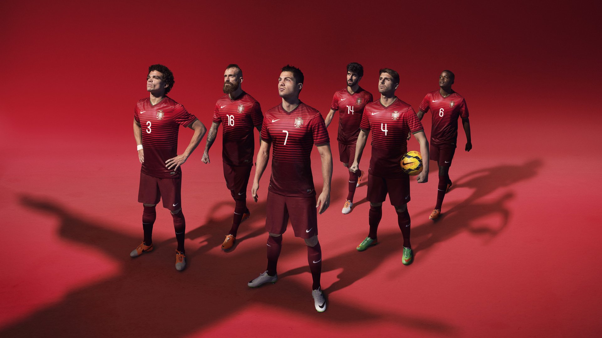 跨界王权，当篮球国王横扫森林，足球新星在德甲加冕之夜