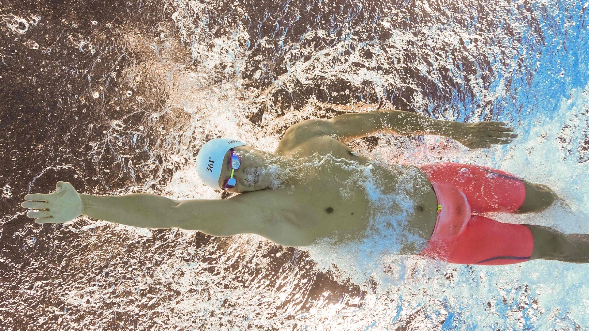 波尔传奇之夜，鏖战七局刷新纪录，德国队险胜中国队背后的乒乓史诗